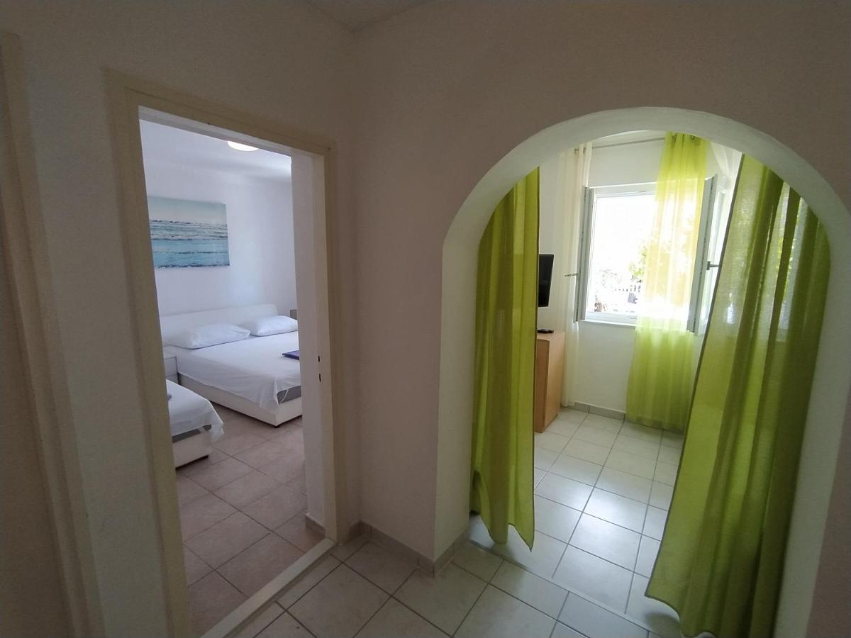 Apartmani Trubi 2 Vodice Exterior foto