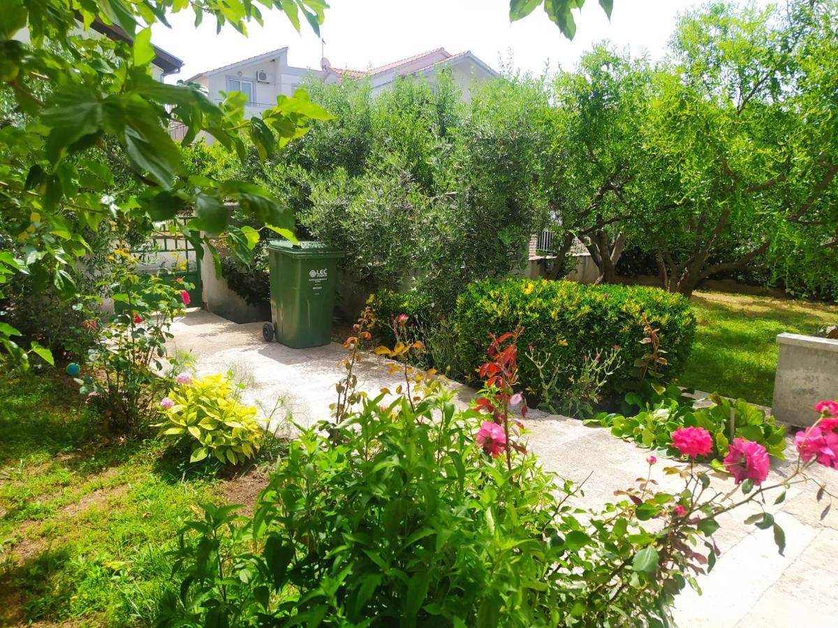 Apartmani Trubi 2 Vodice Exterior foto